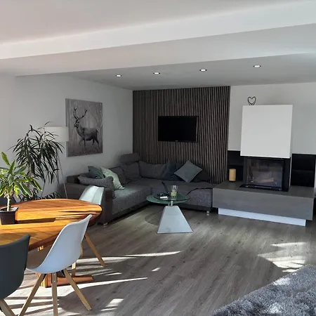 Apartment 3 Hofackerstraße *